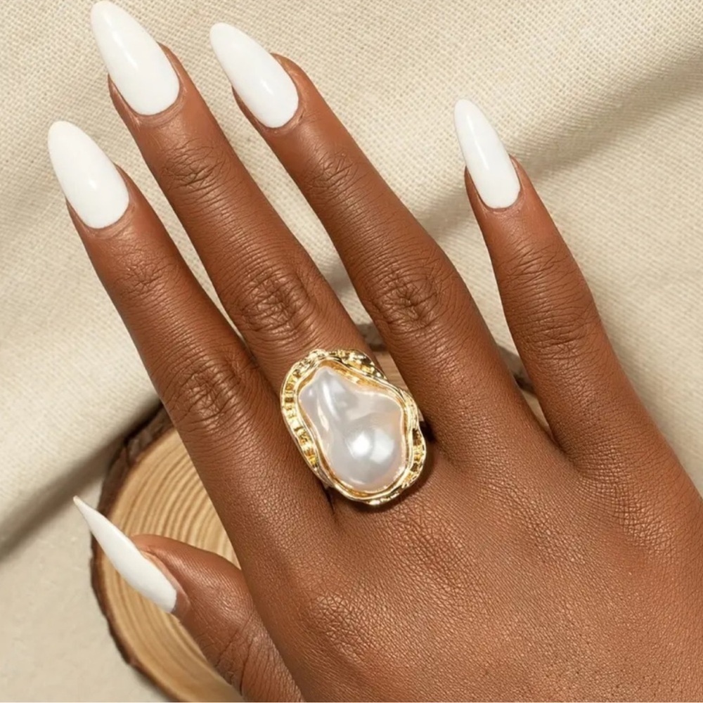 NEW ! Elegant Adjustable Pearl Ring. Statement Ring. Luxury Ring 💍  (A2-83) - Picture 8 of 9